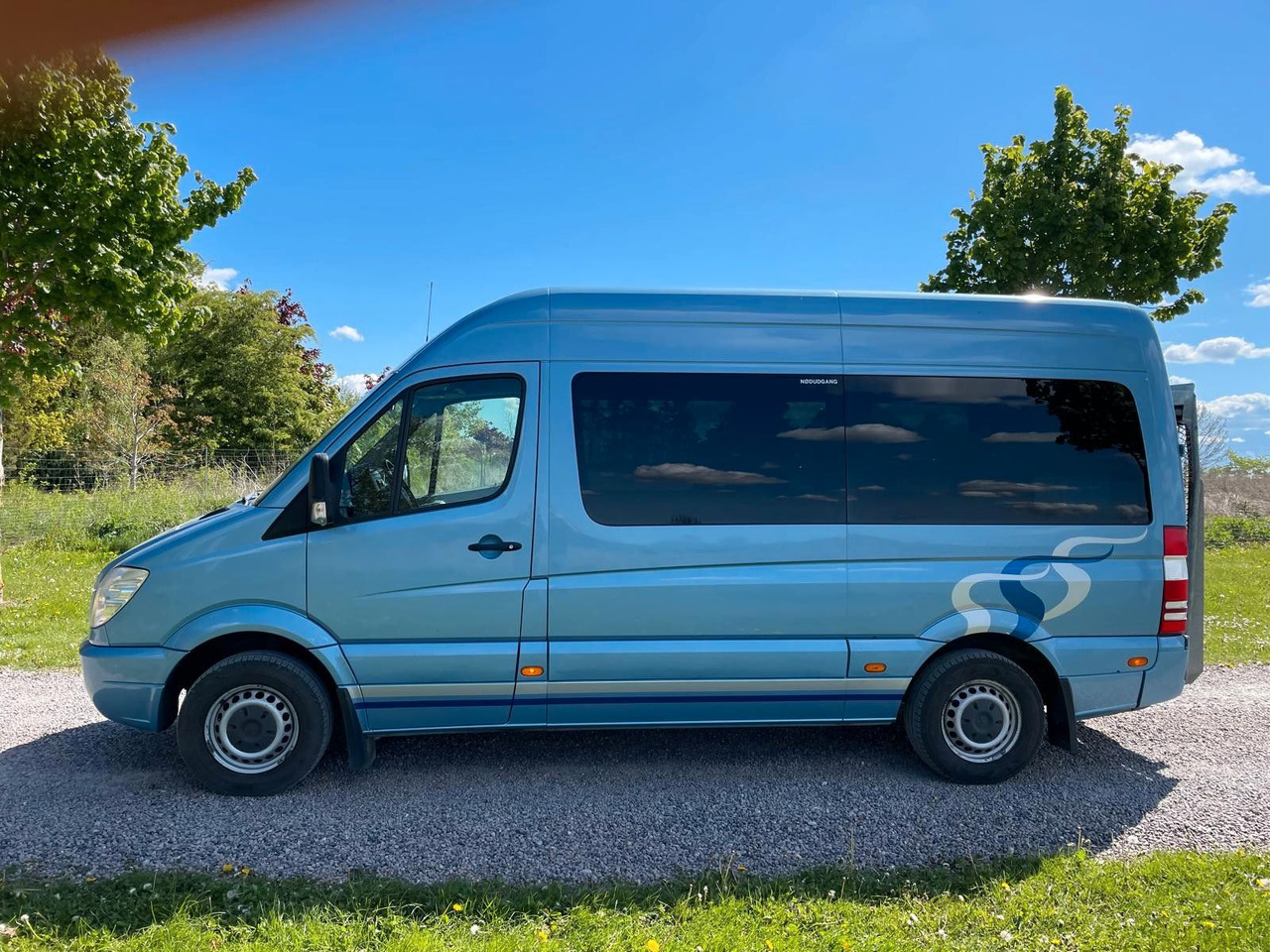 Mercedes-Benz Sprinter II Kombi CDI Aut ** BUS 11 sitze** - Van penumpang: gambar 2 Mercedes-Benz Sprinter II Kombi CDI Aut ** BUS 11 sitze** - Van penumpang: gambar 2