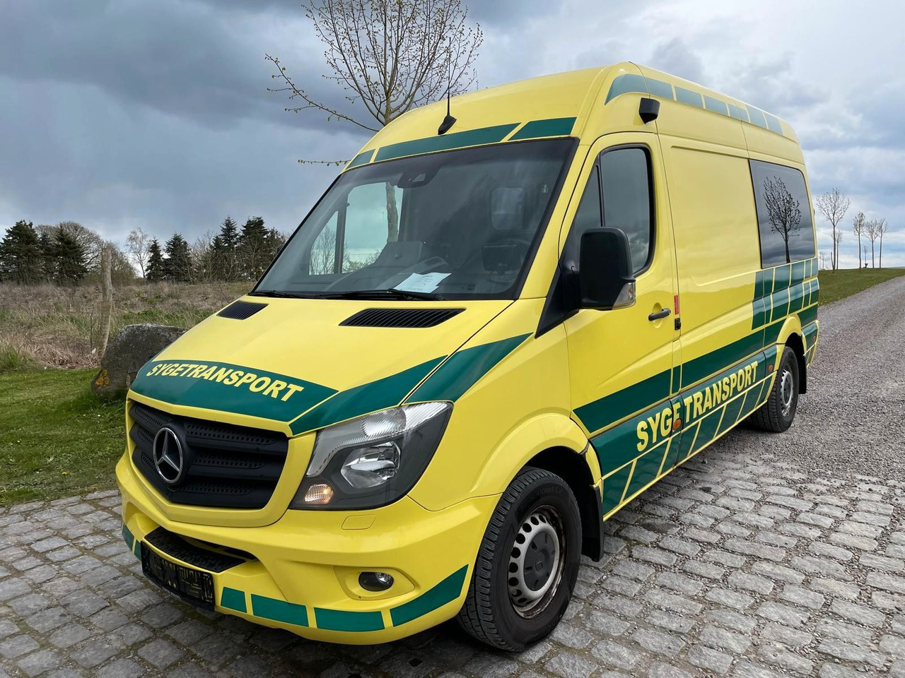 Mercedes-Benz Sprinter II kasten 316 CDI Aut - Ambulans: gambar 1 Mercedes-Benz Sprinter II kasten 316 CDI Aut - Ambulans: gambar 1