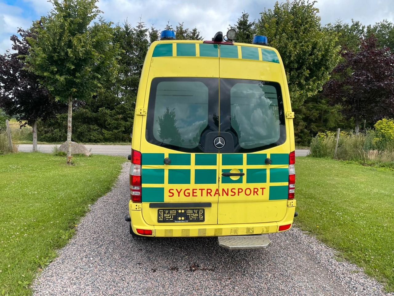 Mercedes-Benz Sprinter Kasten 316 CDI Aut - Ambulans: gambar 3 Mercedes-Benz Sprinter Kasten 316 CDI Aut - Ambulans: gambar 3