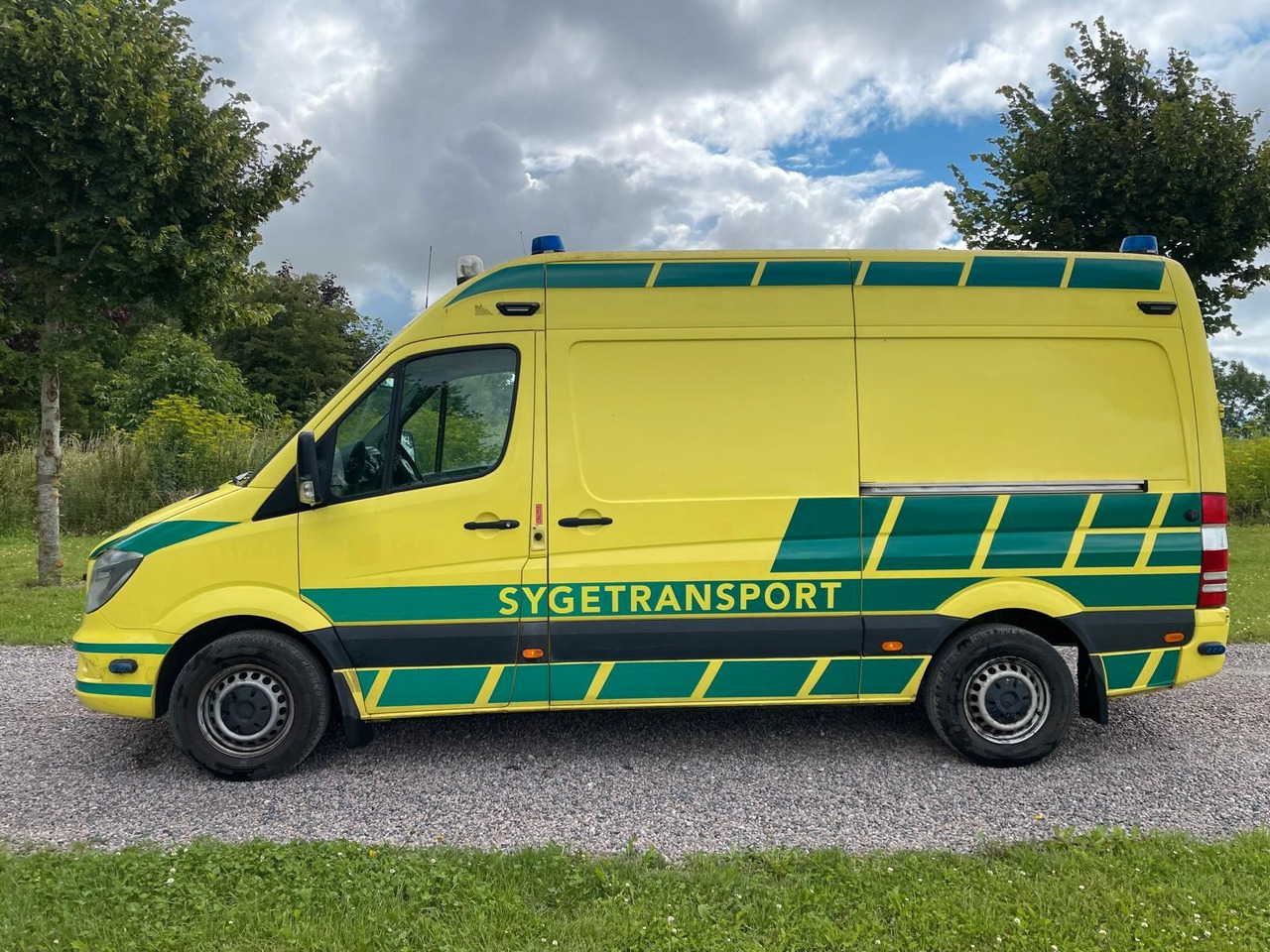 Mercedes-Benz Sprinter Kasten 316 CDI Aut - Ambulans: gambar 2 Mercedes-Benz Sprinter Kasten 316 CDI Aut - Ambulans: gambar 2