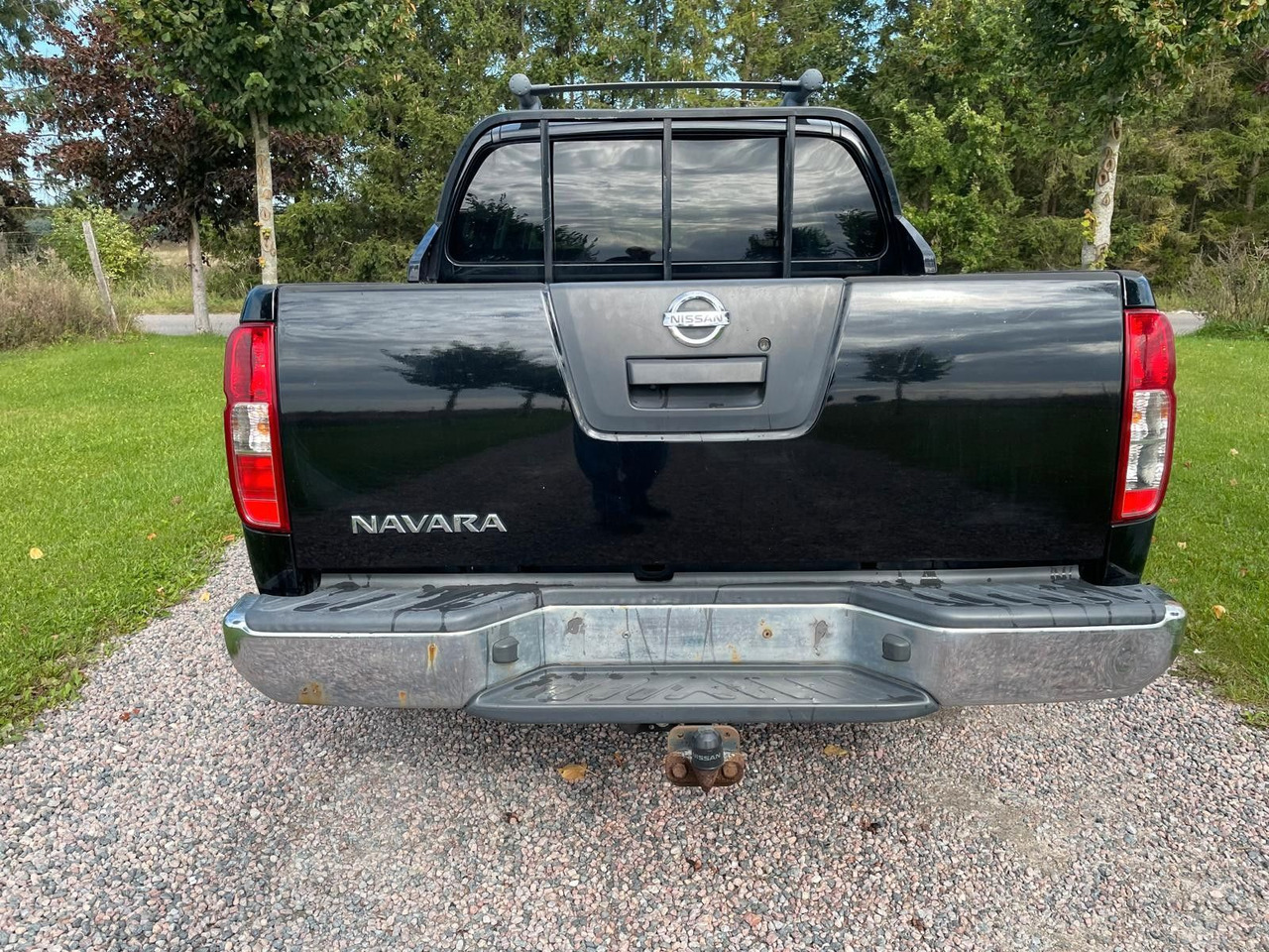 Nissan Navara Pickup Double Cab LE V6 4x4 LB - Mobil SUV: gambar 4 Nissan Navara Pickup Double Cab LE V6 4x4 LB - Mobil SUV: gambar 4