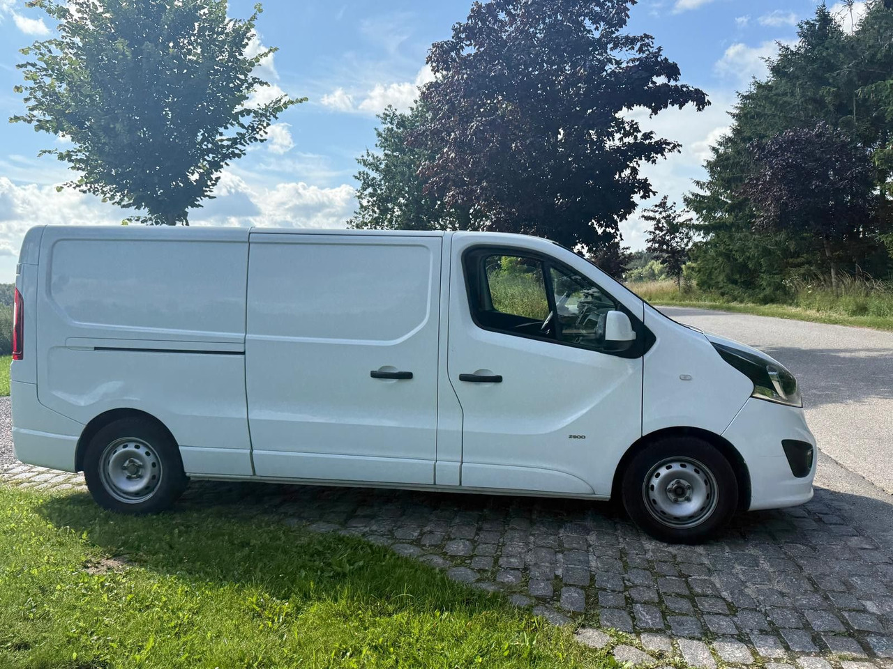 Opel Vivaro 1.6 cdti BiTurbo LANG *6000€ netto - Van kecil: gambar 5 Opel Vivaro 1.6 cdti BiTurbo LANG *6000€ netto - Van kecil: gambar 5