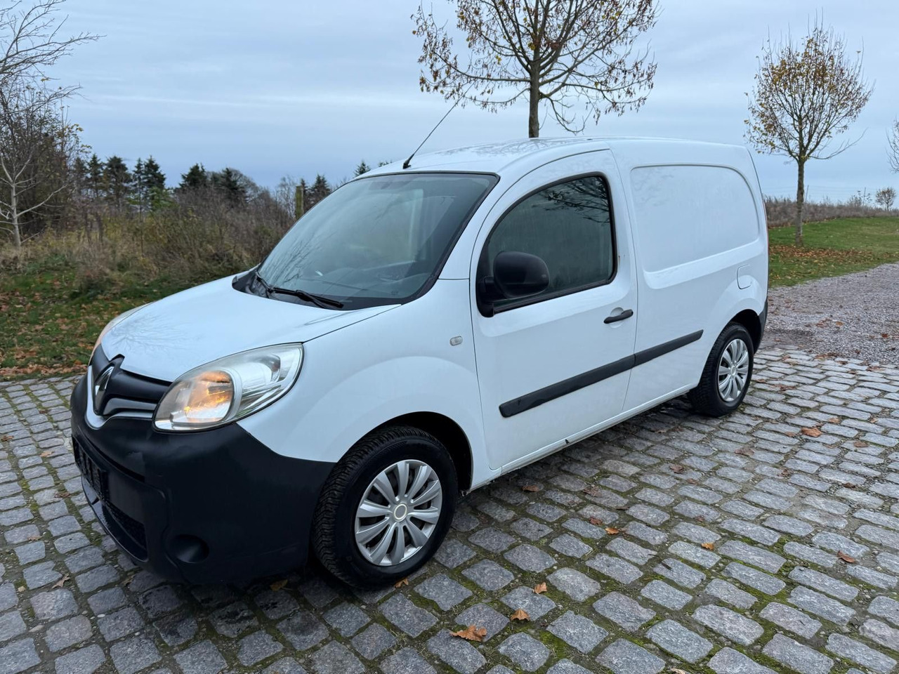 Renault Kangoo Rapid 1.5 dCi Basis *A/C - Van kecil: gambar 2 Renault Kangoo Rapid 1.5 dCi Basis *A/C - Van kecil: gambar 2
