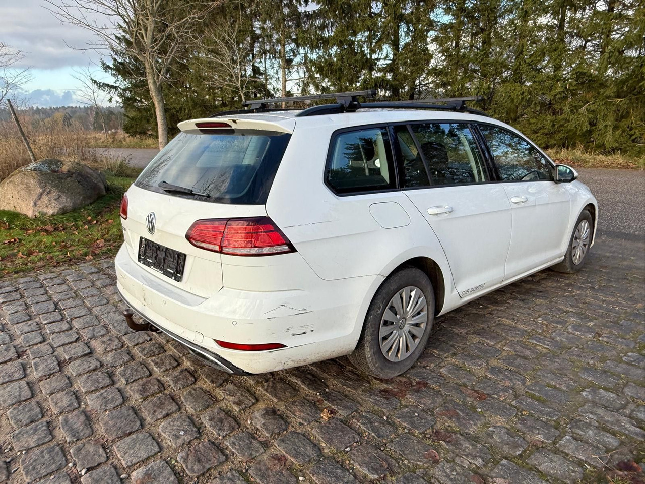 Volkswagen Golf VII 1.6 TDI Comfortline *LKW zull. 2sitze - Station wagon: gambar 5 Volkswagen Golf VII 1.6 TDI Comfortline *LKW zull. 2sitze - Station wagon: gambar 5