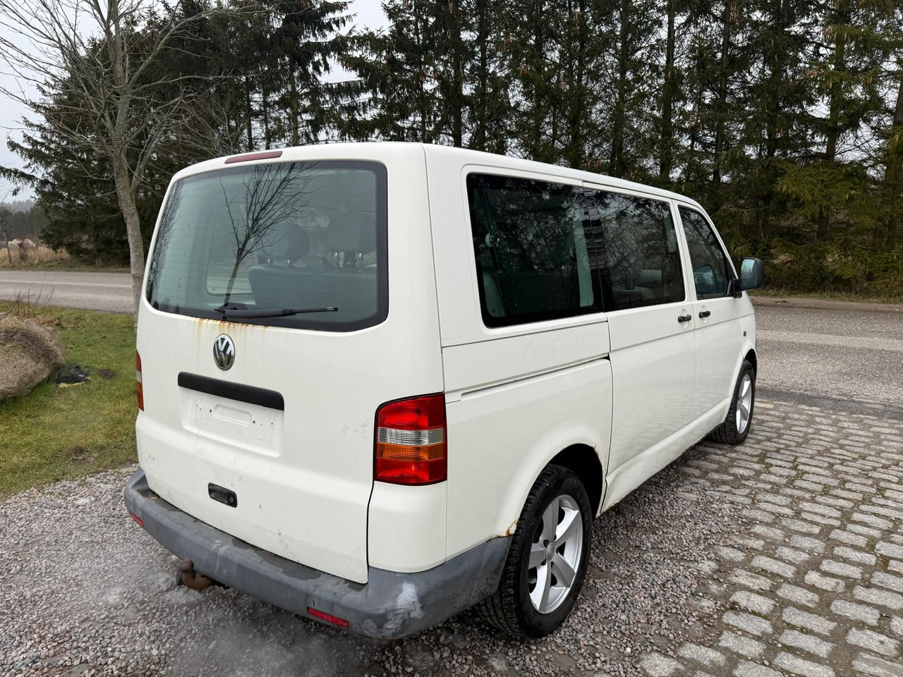 Volkswagen T5 Transporter 1.9 TDI *9 Sitze *RESERVED RO - Van penumpang: gambar 4 Volkswagen T5 Transporter 1.9 TDI *9 Sitze *RESERVED RO - Van penumpang: gambar 4