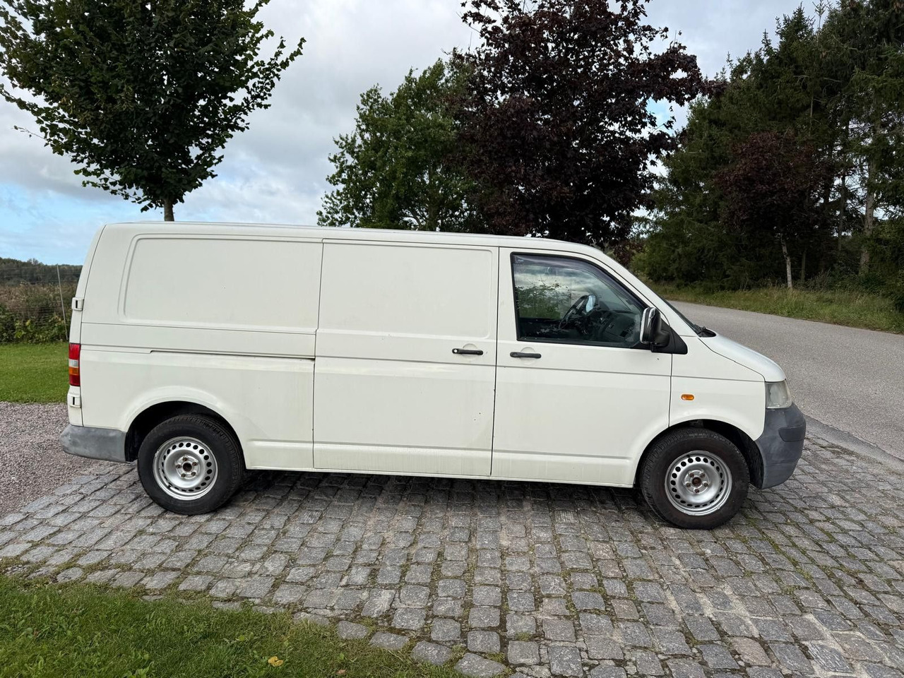 Volkswagen T5 Transporter 2.5 TDI Kasten lang - Van kecil: gambar 5 Volkswagen T5 Transporter 2.5 TDI Kasten lang - Van kecil: gambar 5