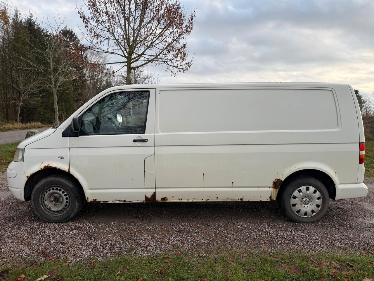 Volkswagen T5 Transporter Kasten-Kombi Kasten Long - Van kecil: gambar 2 Volkswagen T5 Transporter Kasten-Kombi Kasten Long - Van kecil: gambar 2