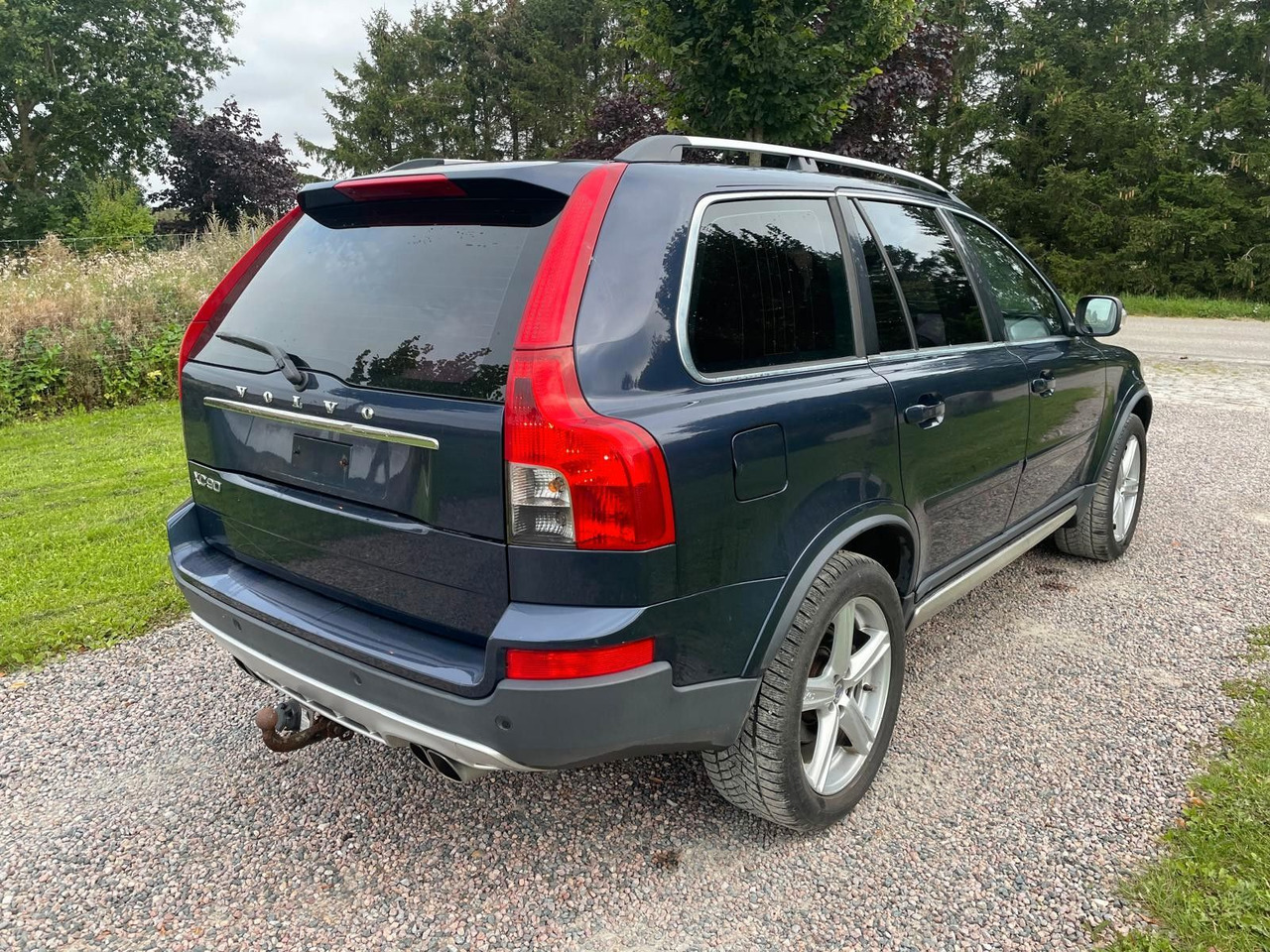 Volvo XC 90 XC90 D5 R-Design Geartronic - Mobil SUV: gambar 5 Volvo XC 90 XC90 D5 R-Design Geartronic - Mobil SUV: gambar 5