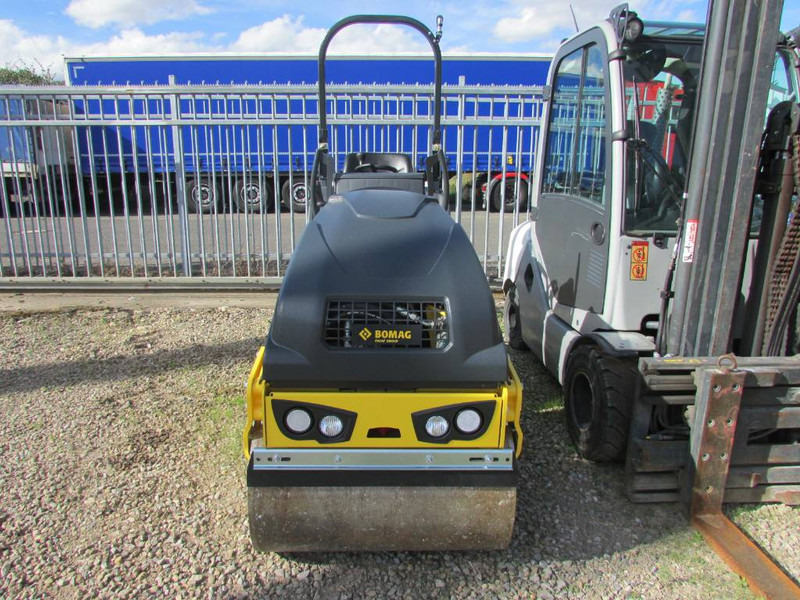 Bomag BW 90 AD-5 Walze / 22.000 EUR - Roller: gambar 3 Bomag BW 90 AD-5 Walze / 22.000 EUR - Roller: gambar 3