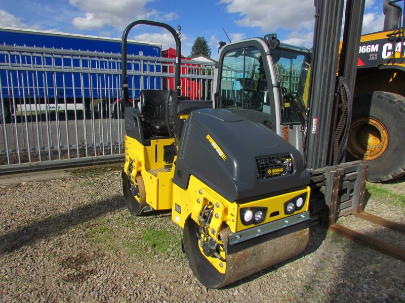 Bomag BW 90 AD-5 Walze / 23.900 EUR - Roller: gambar 2 Bomag BW 90 AD-5 Walze / 23.900 EUR - Roller: gambar 2
