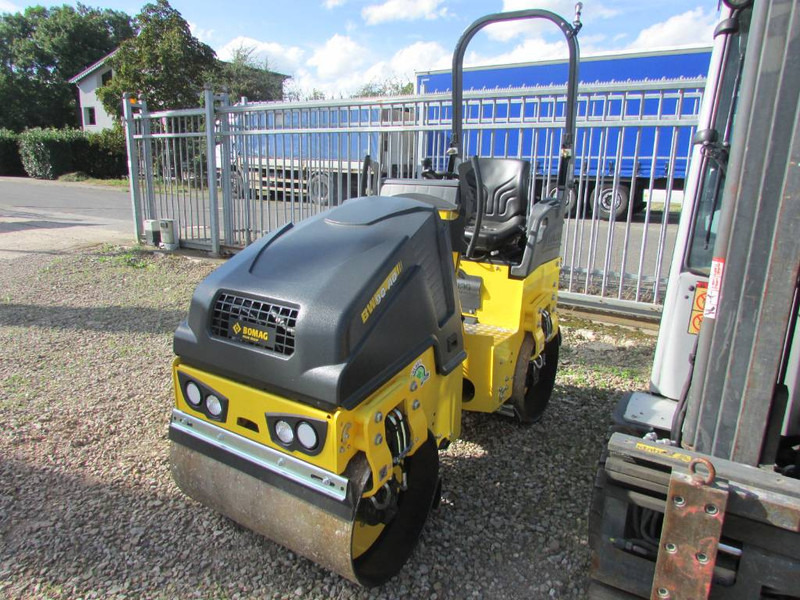 Bomag BW 90 AD-5 Walze / 23.900 EUR - Roller: gambar 4 Bomag BW 90 AD-5 Walze / 23.900 EUR - Roller: gambar 4