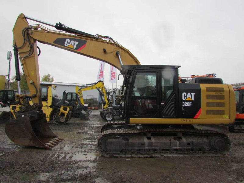 Cat 320 FL Kettenbagger 65.000 EUR - Ekskavator perayap: gambar 1 Cat 320 FL Kettenbagger 65.000 EUR - Ekskavator perayap: gambar 1
