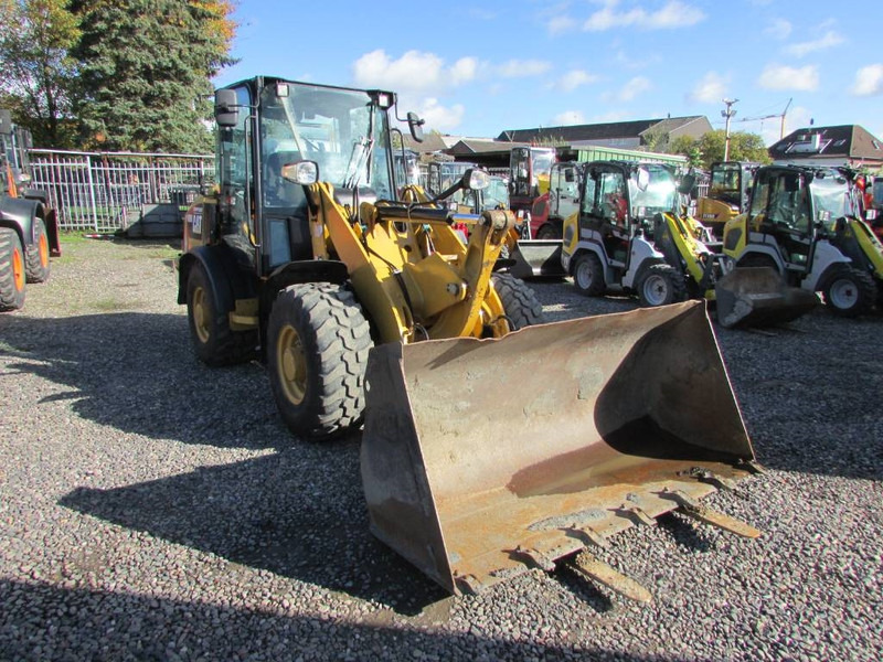 Cat 906 M Radlader 29.500 EUR - Wheel loader: gambar 2 Cat 906 M Radlader 29.500 EUR - Wheel loader: gambar 2