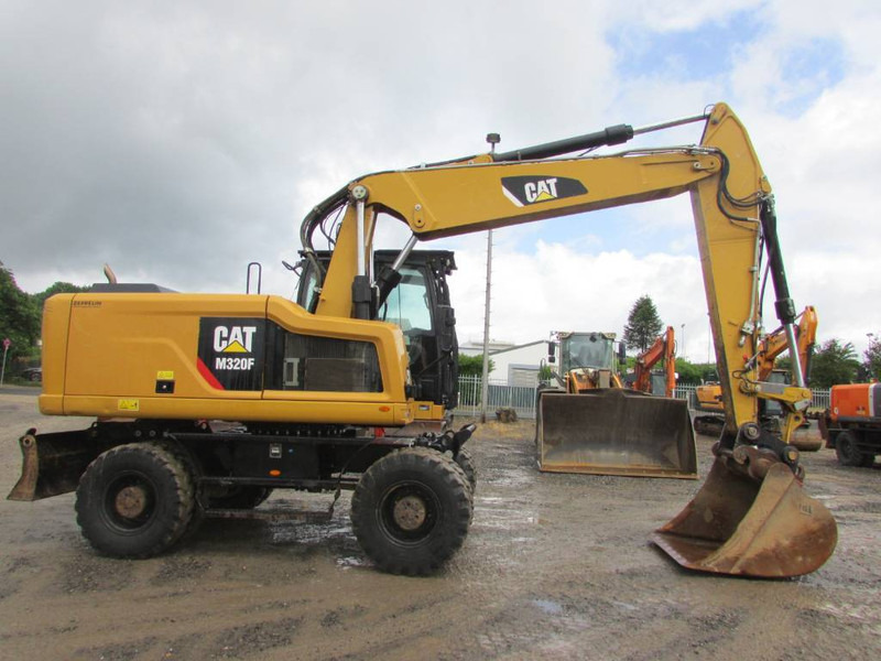 Cat M 320 F Mobilbagger 69.500 EUR / AC - Ekskavator roda: gambar 4 Cat M 320 F Mobilbagger 69.500 EUR / AC - Ekskavator roda: gambar 4