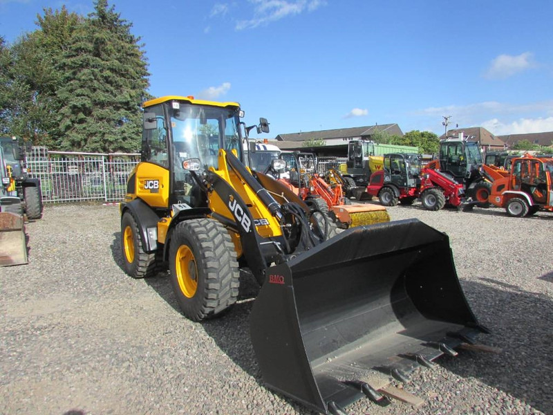 JCB 409 Radlader 46.000 EUR - Wheel loader: gambar 4 JCB 409 Radlader 46.000 EUR - Wheel loader: gambar 4