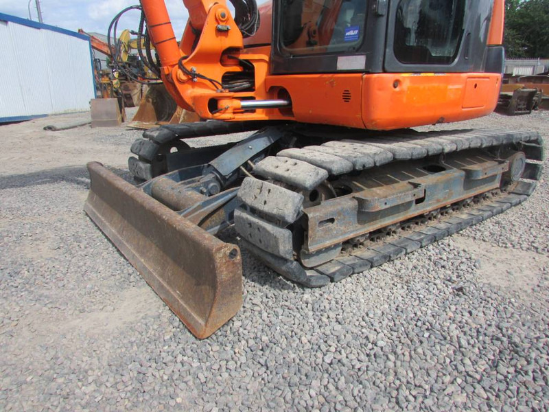 Komatsu PC 80 MR-3 /31.000 EUR - Ekskavator mini: gambar 2 Komatsu PC 80 MR-3 /31.000 EUR - Ekskavator mini: gambar 2