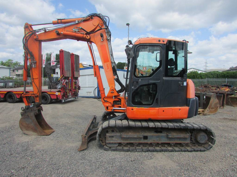 Komatsu PC 80 MR-3 /31.000 EUR - Ekskavator mini: gambar 1 Komatsu PC 80 MR-3 /31.000 EUR - Ekskavator mini: gambar 1