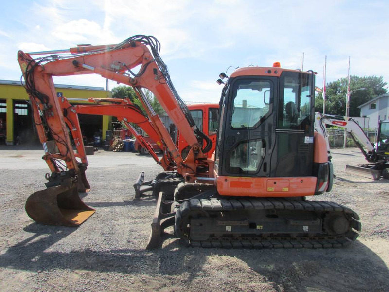 Komatsu PC 80 MR-3 Kettenbagger 31.000 EUR - Ekskavator mini: gambar 1 Komatsu PC 80 MR-3 Kettenbagger 31.000 EUR - Ekskavator mini: gambar 1
