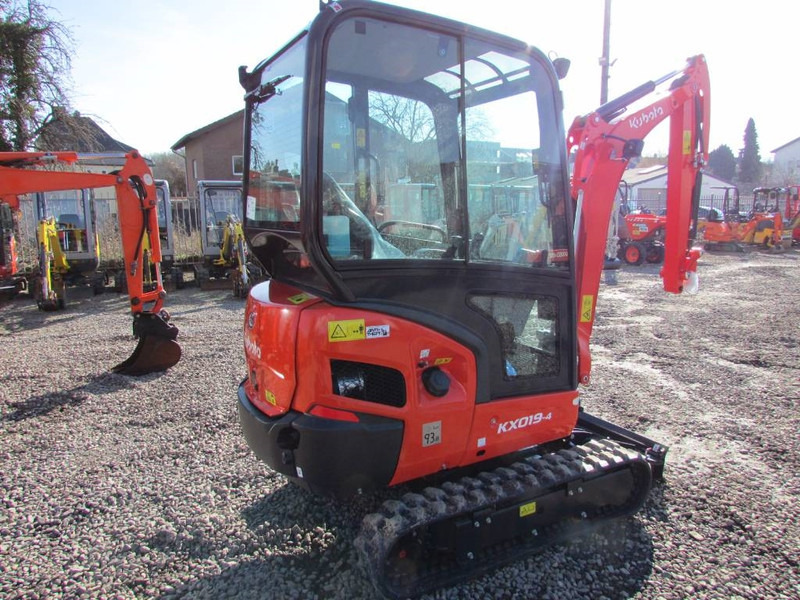 Kubota KX 019-4 HI Minibagger 26.500 EUR - Ekskavator mini: gambar 4 Kubota KX 019-4 HI Minibagger 26.500 EUR - Ekskavator mini: gambar 4