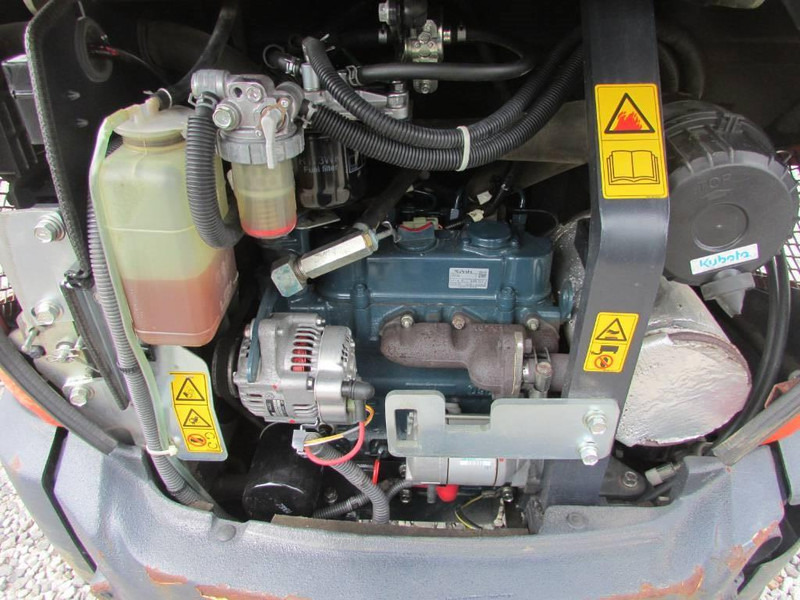 Kubota KX 019-4 Minibagger 17.000 EUR - Ekskavator mini: gambar 5 Kubota KX 019-4 Minibagger 17.000 EUR - Ekskavator mini: gambar 5