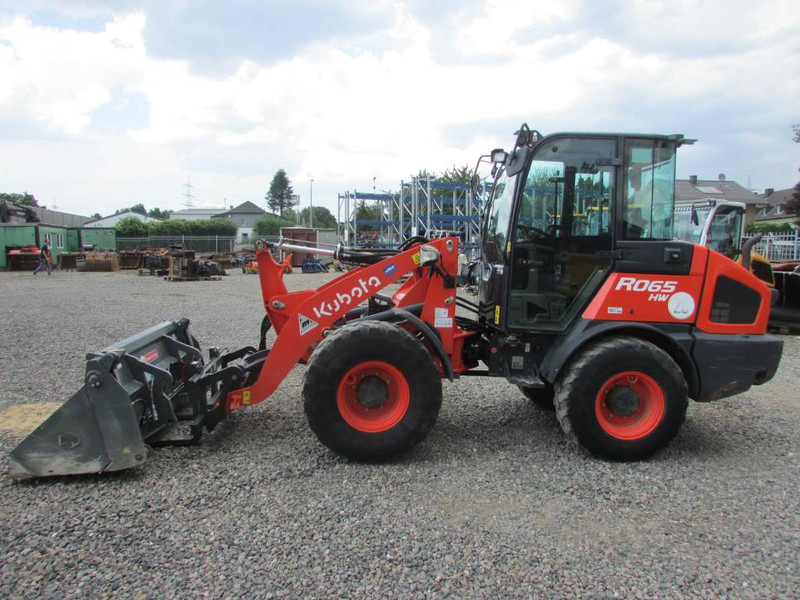 Kubota R 065 Radlader 31.000 EUR - Wheel loader: gambar 1 Kubota R 065 Radlader 31.000 EUR - Wheel loader: gambar 1
