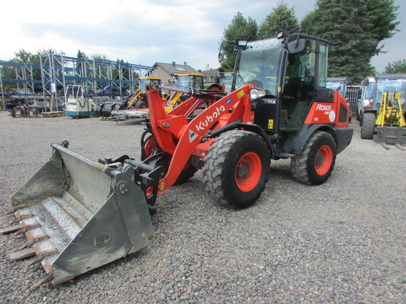Kubota R 065 Radlader 31.000 EUR - Wheel loader: gambar 2 Kubota R 065 Radlader 31.000 EUR - Wheel loader: gambar 2