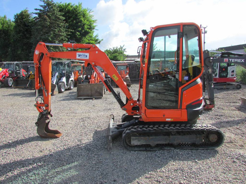 Kubota U 27-4 Minibagger 21.500 EUR - Ekskavator mini: gambar 1 Kubota U 27-4 Minibagger 21.500 EUR - Ekskavator mini: gambar 1