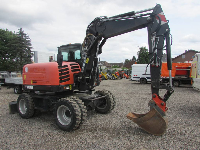 Terex TW 95 Mobilbagger 59.500 EUR / AC - Ekskavator roda: gambar 3 Terex TW 95 Mobilbagger 59.500 EUR / AC - Ekskavator roda: gambar 3