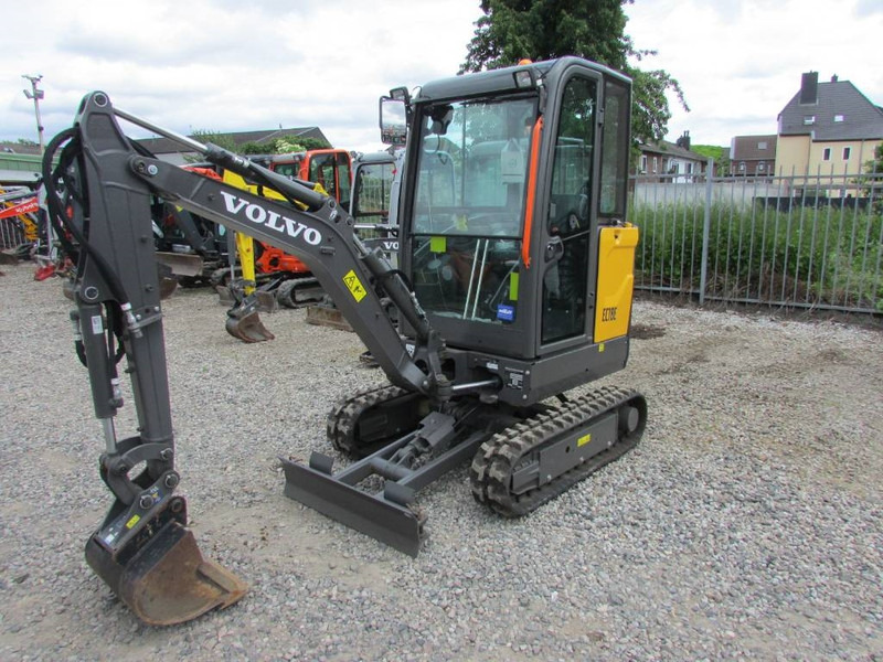 Volvo EC 18 E Minibagger 23.500 EUR - Ekskavator mini: gambar 2 Volvo EC 18 E Minibagger 23.500 EUR - Ekskavator mini: gambar 2