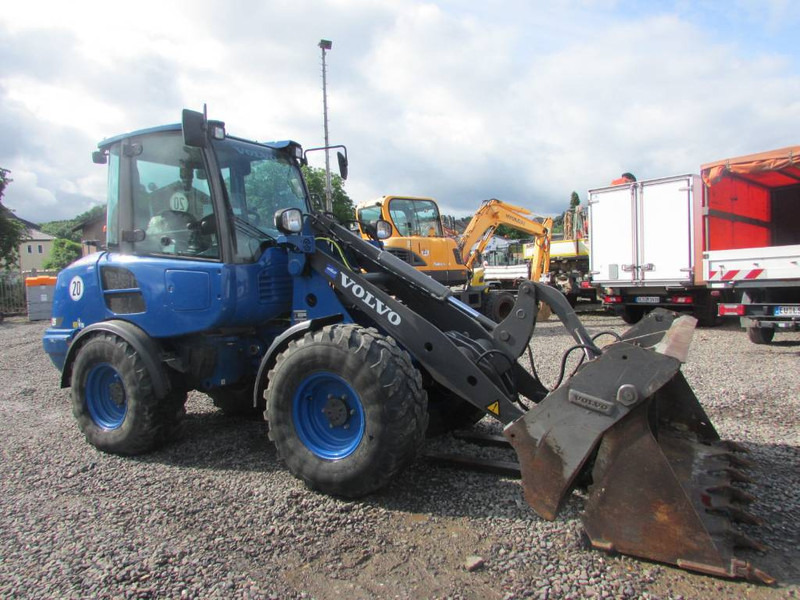 Volvo L 25 F Radlader 39.000 EUR - Wheel loader: gambar 4 Volvo L 25 F Radlader 39.000 EUR - Wheel loader: gambar 4