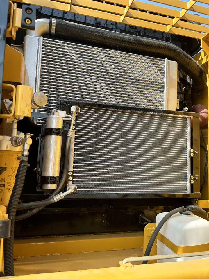 CAT 320D2 - Ekskavator perayap: gambar 5 CAT 320D2 - Ekskavator perayap: gambar 5