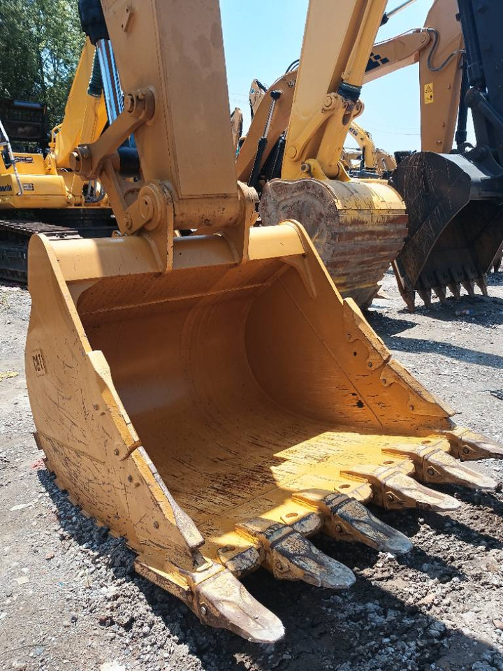CAT 340D2L - Ekskavator perayap: gambar 3 CAT 340D2L - Ekskavator perayap: gambar 3