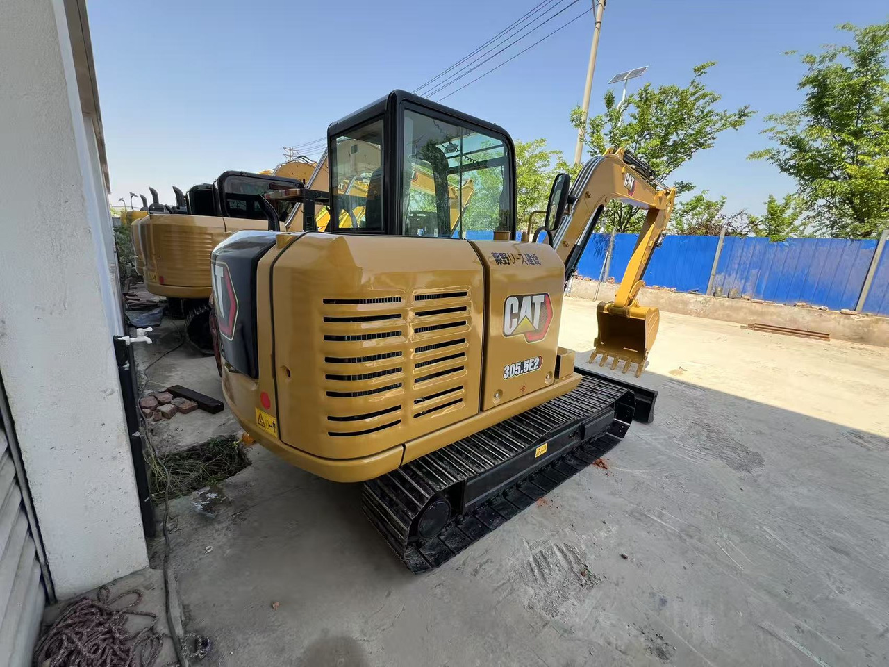 CATERPILLAR 305.5E2 - Ekskavator mini: gambar 2 CATERPILLAR 305.5E2 - Ekskavator mini: gambar 2