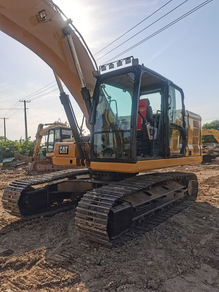 CATERPILLAR 320GC - Ekskavator perayap: gambar 3 CATERPILLAR 320GC - Ekskavator perayap: gambar 3