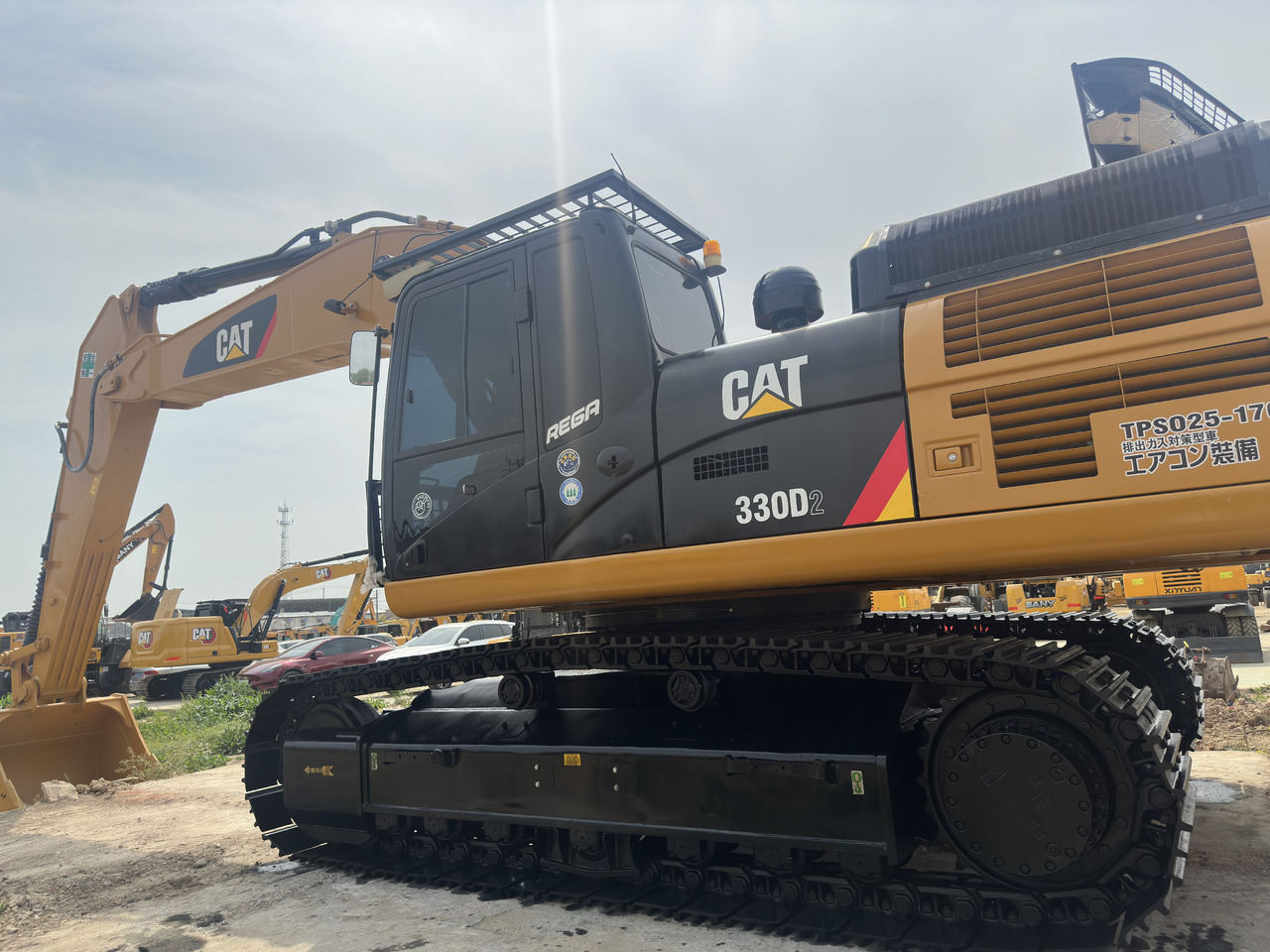 CATERPILLAR 330D2 - Ekskavator perayap: gambar 1 CATERPILLAR 330D2 - Ekskavator perayap: gambar 1