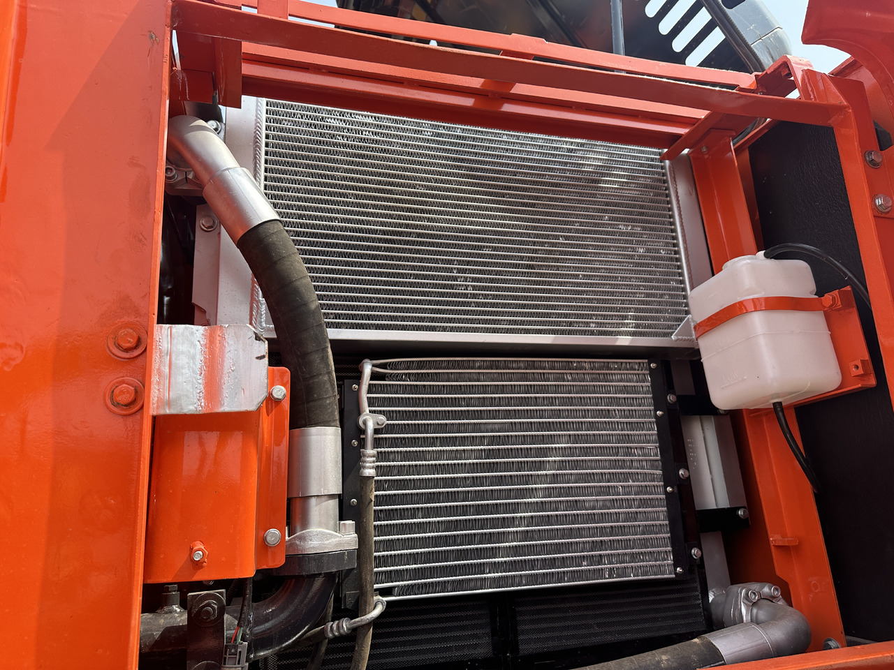 DOOSAN DX225LC-9C - Ekskavator perayap: gambar 3 DOOSAN DX225LC-9C - Ekskavator perayap: gambar 3