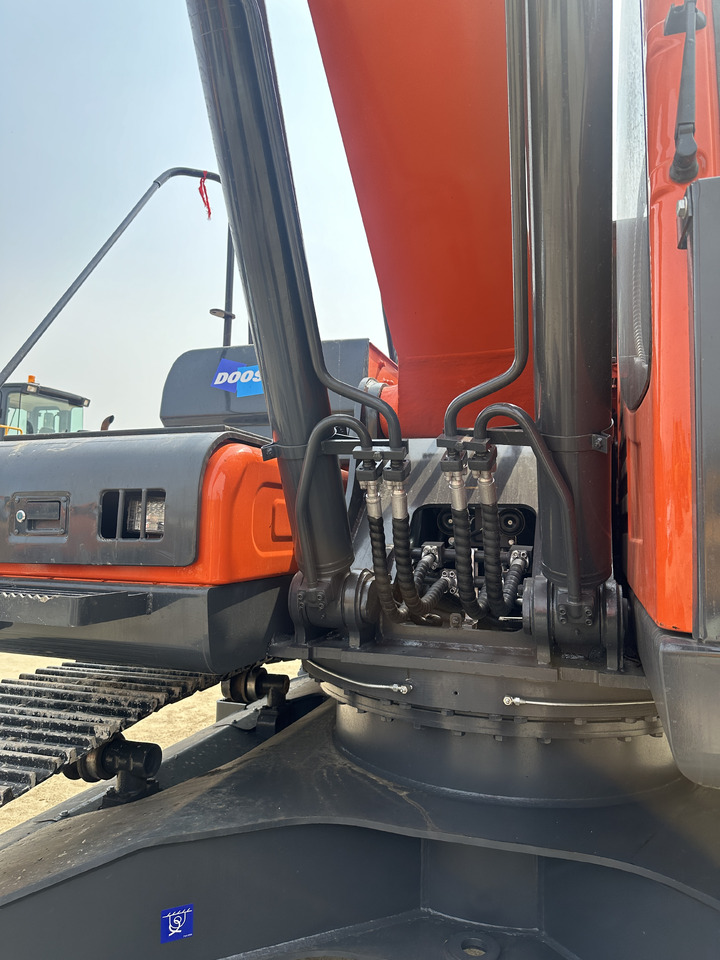 Ekskavator perayap DOOSAN DX225LC-9C: gambar 10