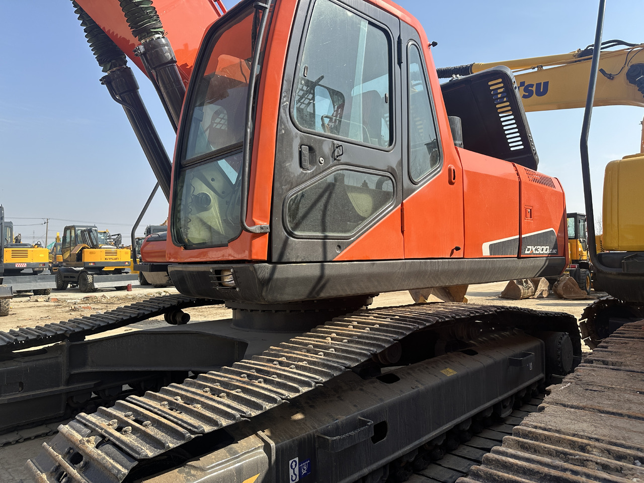 Doosan DX300-9C - Ekskavator perayap: gambar 3 Doosan DX300-9C - Ekskavator perayap: gambar 3