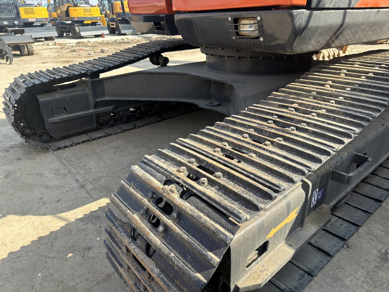 Doosan DX300-9C - Ekskavator perayap: gambar 4 Doosan DX300-9C - Ekskavator perayap: gambar 4