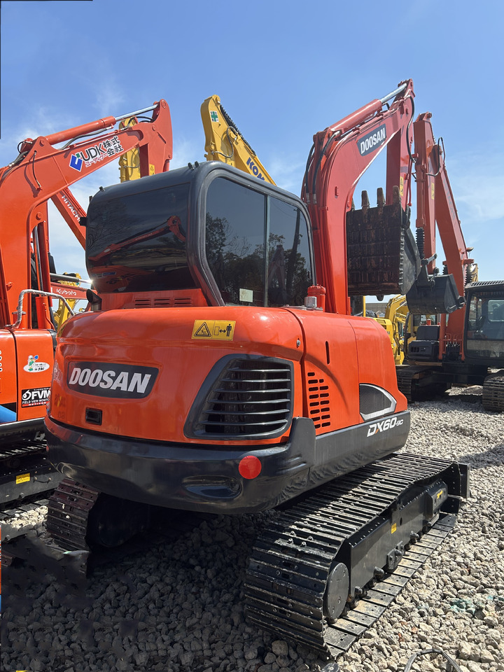 Doosan DX60 - Ekskavator perayap: gambar 5 Doosan DX60 - Ekskavator perayap: gambar 5