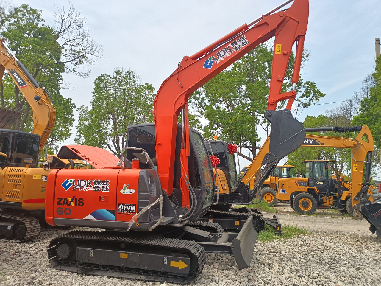 HITACHI ZX60 - Ekskavator perayap: gambar 1 HITACHI ZX60 - Ekskavator perayap: gambar 1