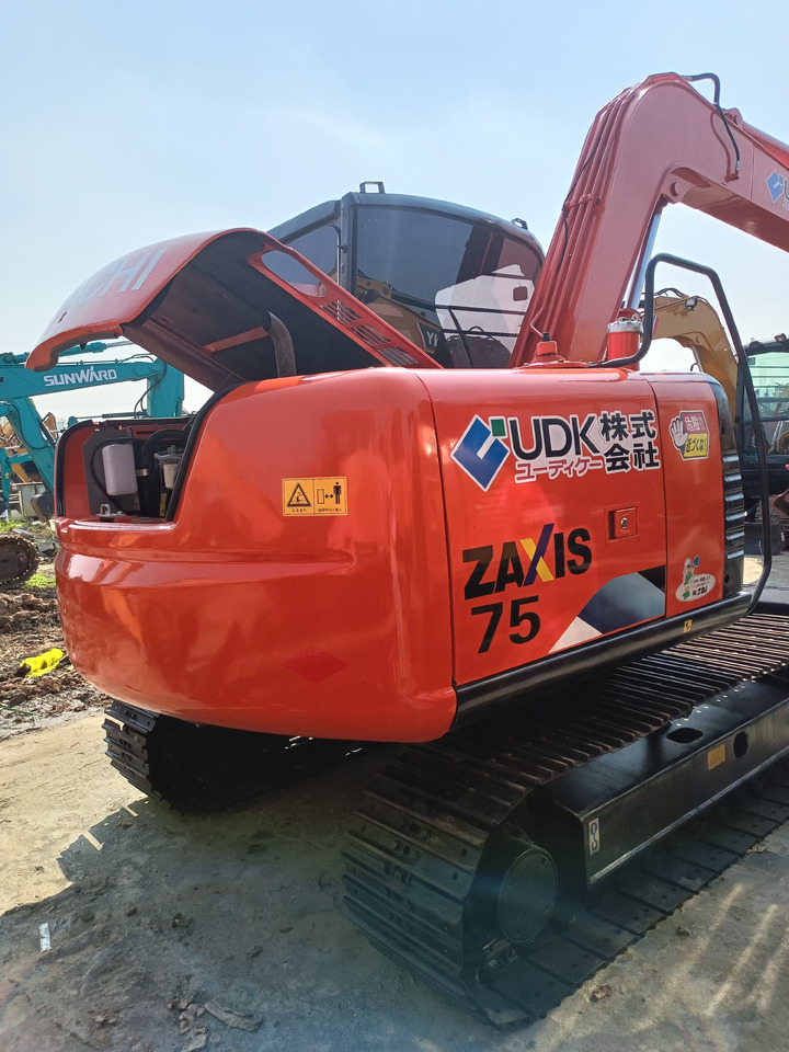 HITACHI ZX75 - Ekskavator perayap: gambar 2 HITACHI ZX75 - Ekskavator perayap: gambar 2