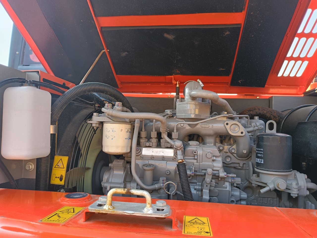 HITACHI ZX75 - Ekskavator perayap: gambar 5 HITACHI ZX75 - Ekskavator perayap: gambar 5