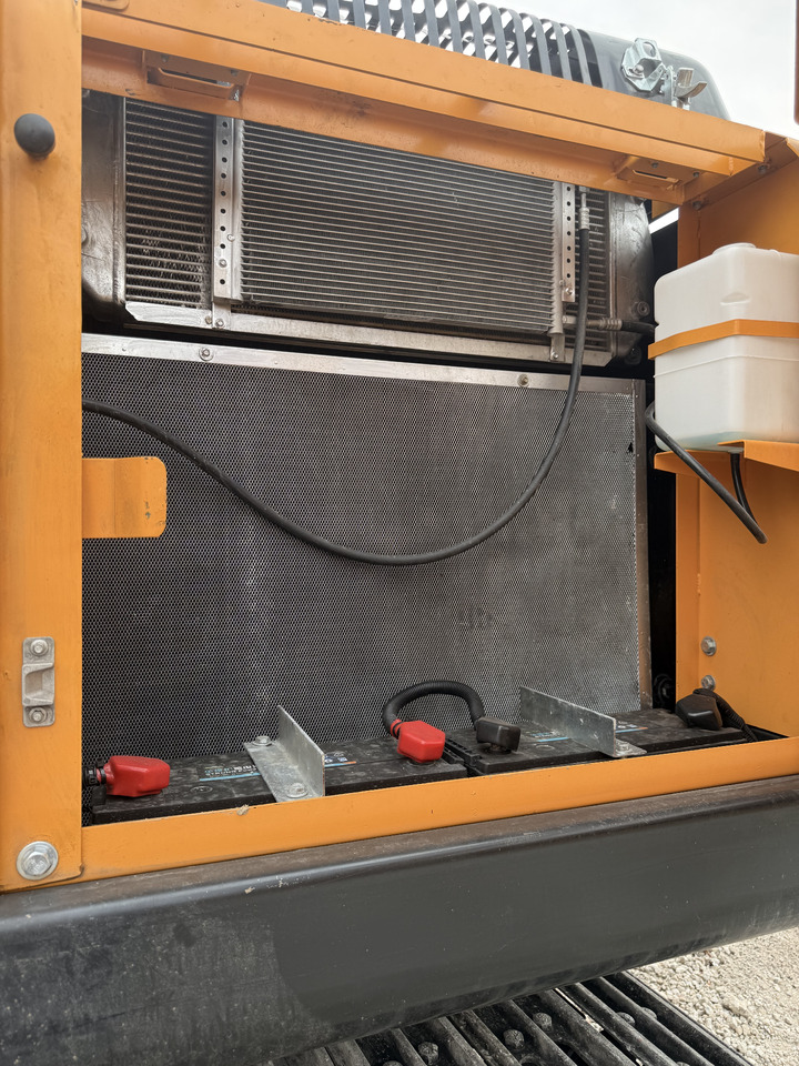 HYUNDAI HX220HD - Ekskavator perayap: gambar 5 HYUNDAI HX220HD - Ekskavator perayap: gambar 5