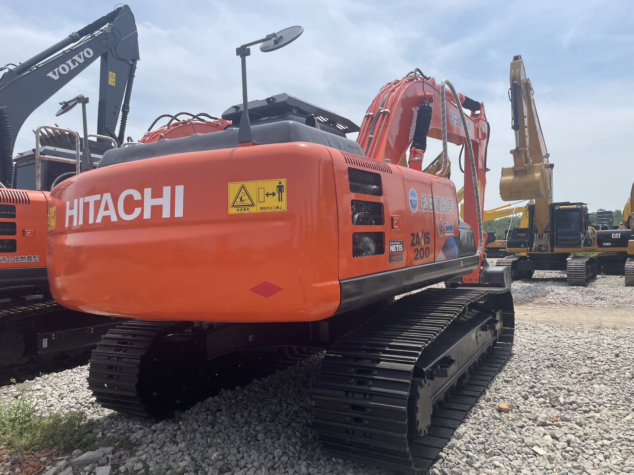 Hitachi ZX200 - Ekskavator perayap: gambar 2 Hitachi ZX200 - Ekskavator perayap: gambar 2