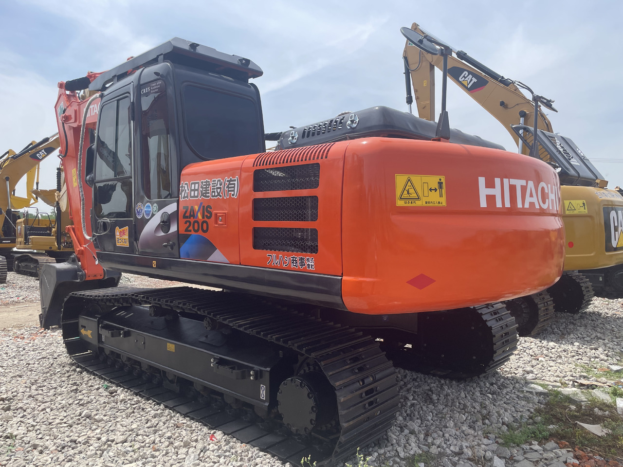 Hitachi ZX200 - Ekskavator perayap: gambar 1 Hitachi ZX200 - Ekskavator perayap: gambar 1