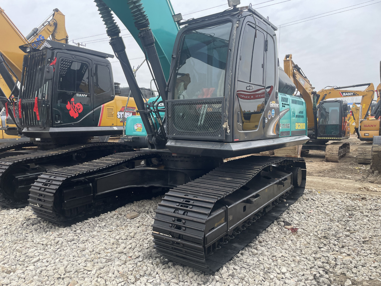KOBELCO SK200-8 - Ekskavator perayap: gambar 5 KOBELCO SK200-8 - Ekskavator perayap: gambar 5