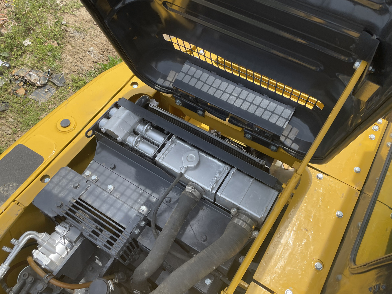 KOMATSU PC 130-7 - Ekskavator mini: gambar 5 KOMATSU PC 130-7 - Ekskavator mini: gambar 5