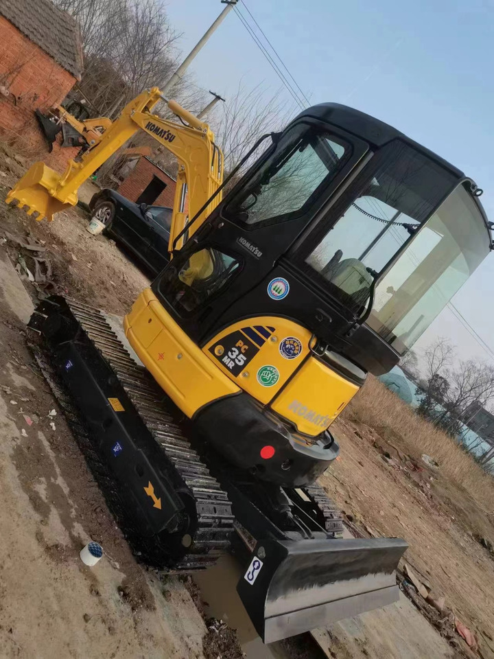 KOMATSU PC 35 MR - Ekskavator mini: gambar 2 KOMATSU PC 35 MR - Ekskavator mini: gambar 2