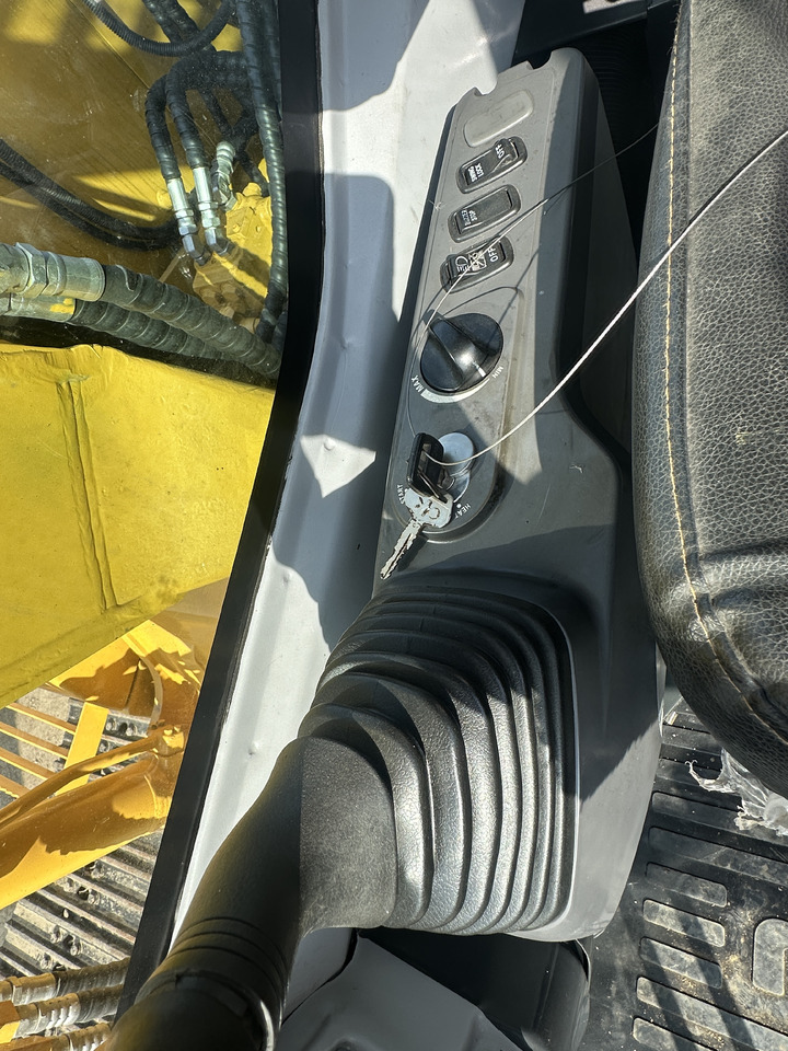 Ekskavator perayap KOMATSU PC110-7: gambar 10